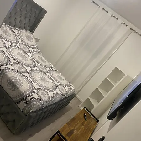 Dans Duplex - 12